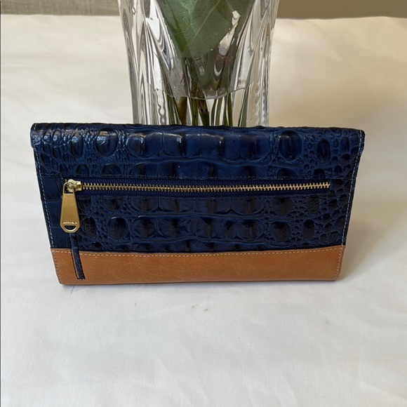Brahmin Blue Navy Light Blue White and Brown Croc-Embossed Leather Wallet - Picture 2 of 9